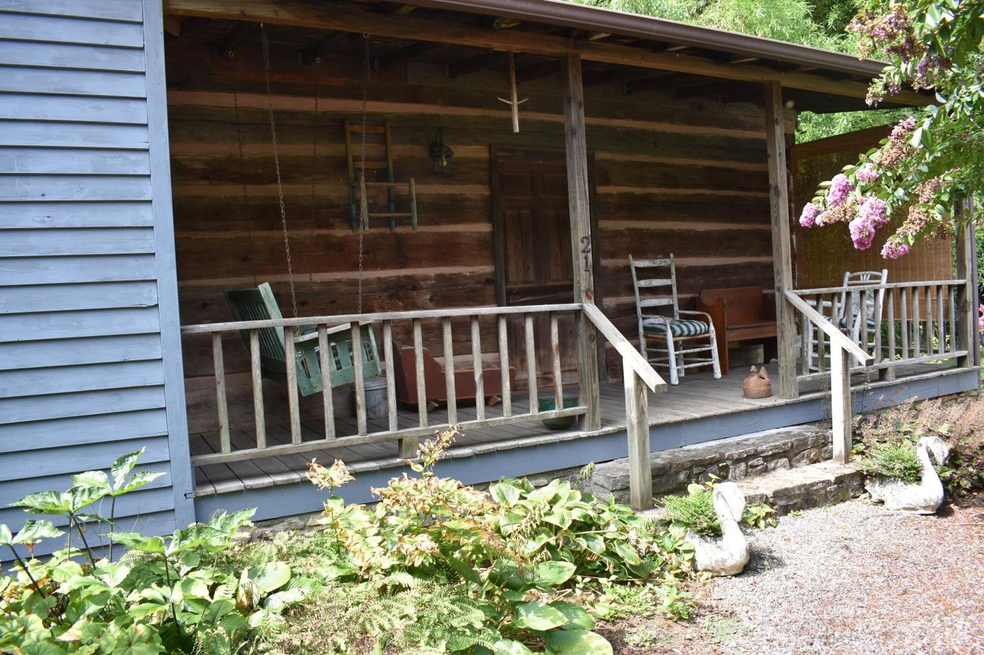Restored1850S Log Cabin, With Gazebo And Gardens! 1 Mile To Downtown Вівервілл Екстер'єр фото